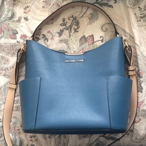 Pacific blue Michael Kors handbag with crossbody option
